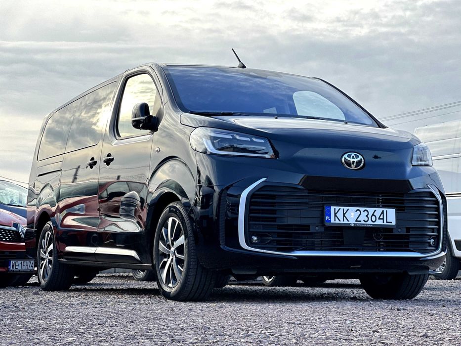 Wynajem 9-Osobowego Busa 2025r 180KM automat 8-biegowy – LONG L2