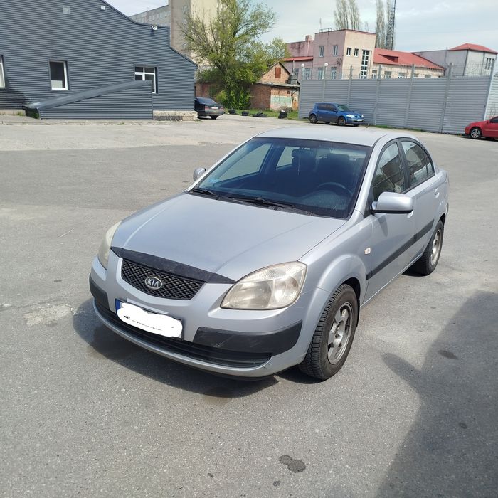 Розборка, шрот, оригінальні вживані запчастини на Kia Rio 2005-2011
