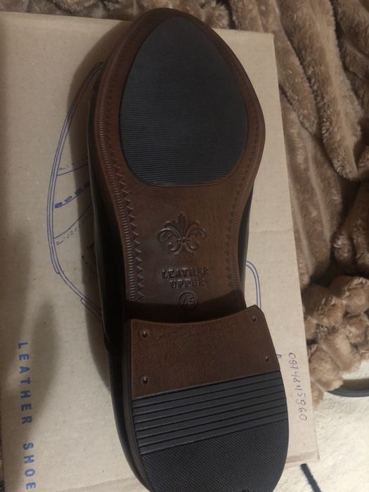 Продам чоловічі нові шкіряні туфлі.