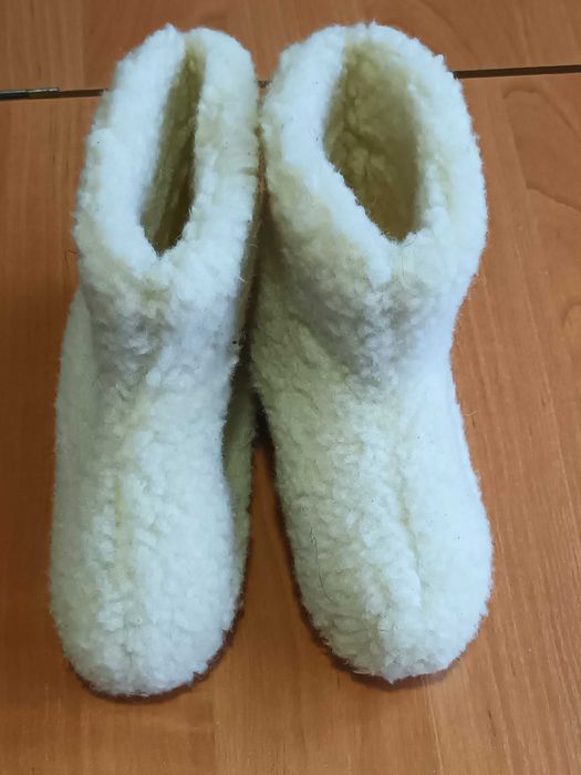Теплі домашні дитячі капці, чобітки з натуральної овчини.