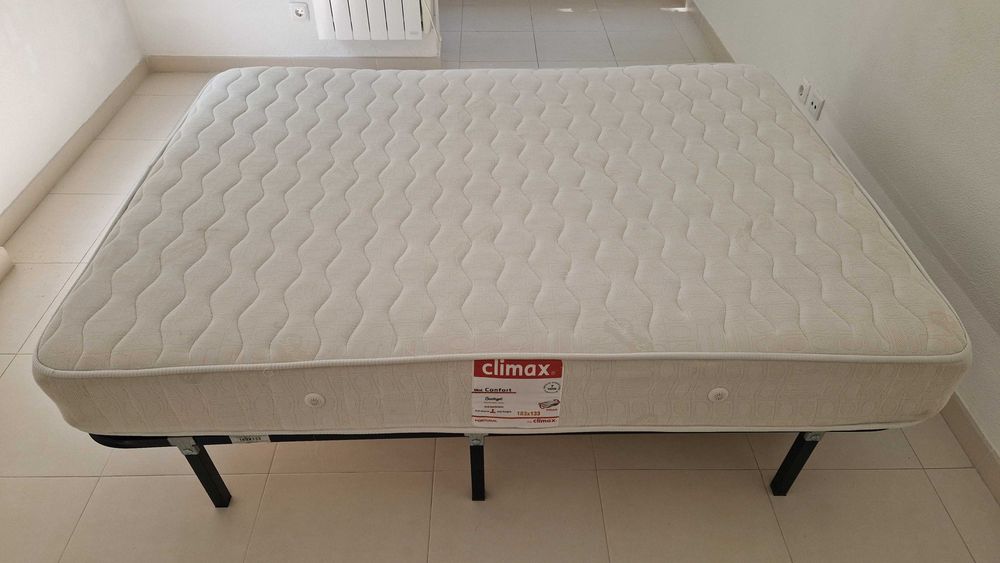 Sommier e Colchão Modelo Confort, marca Climax 183 cm x 133 cm