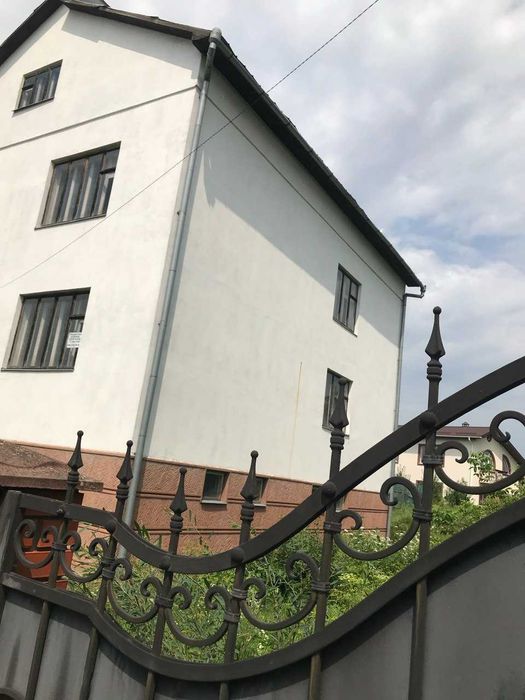 Продаж будинку в с. Микитинці