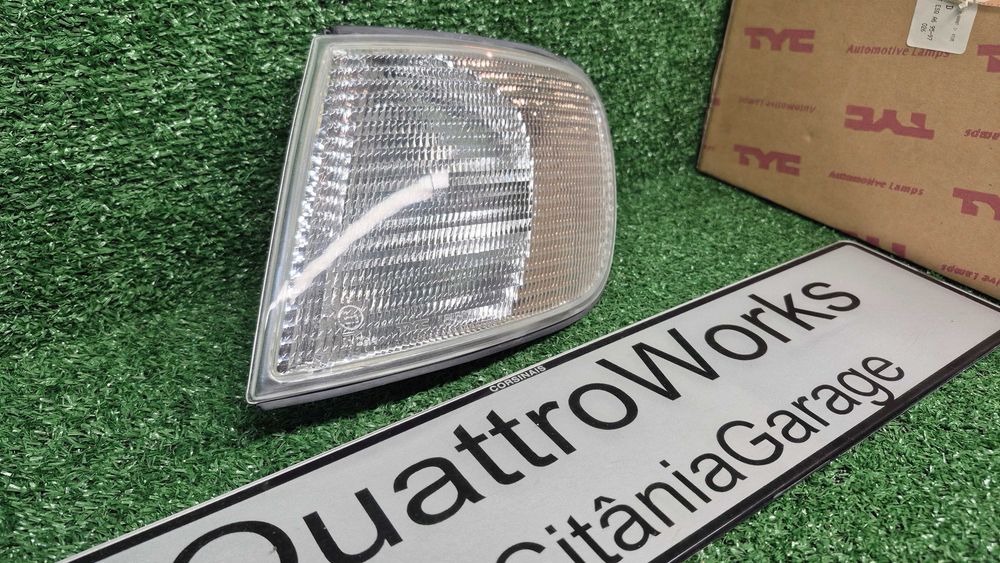 Pisca Farolim Frente Esquerdo Audi 100 C4 Branco TYC 18.5002.A5.2B Novo