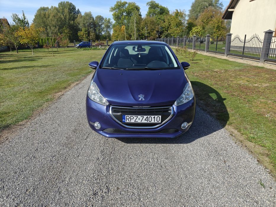 Peugeot 208