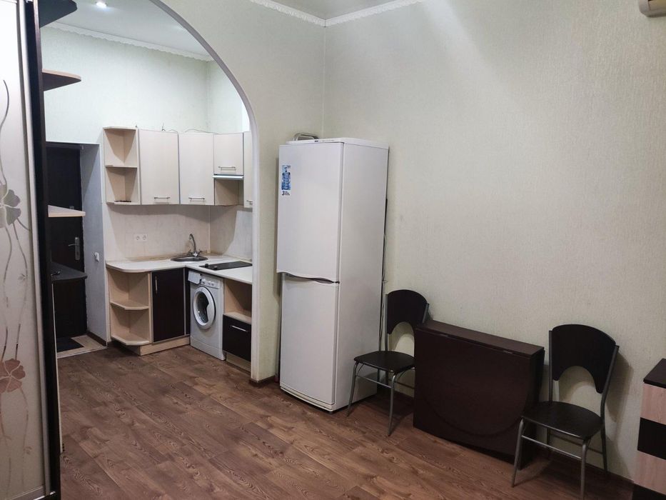 Продам 1 к.кв. Добровольцев 5, метро Метростроителей