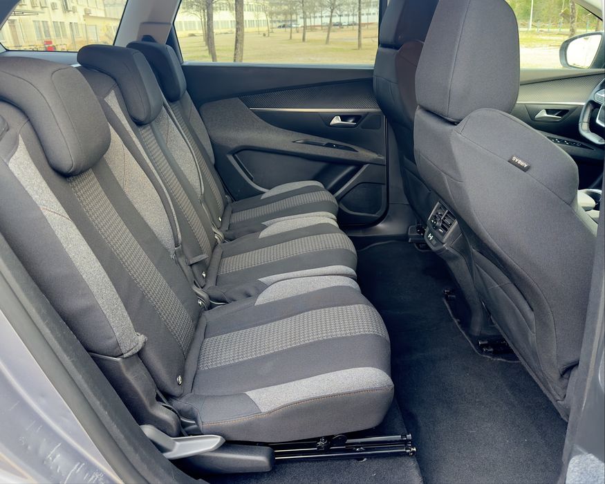 Peugeot 5008• 2019 7lug•Allure 1.5BlueHDi • automático • pronto a circular
