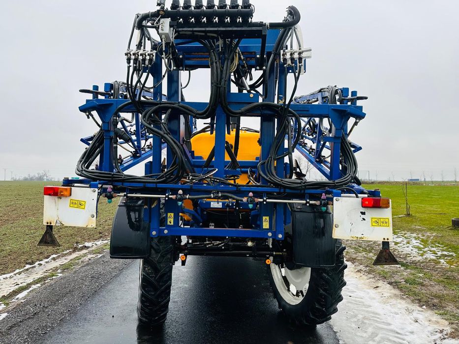 sprzedam opryskiwacz caruella 320s