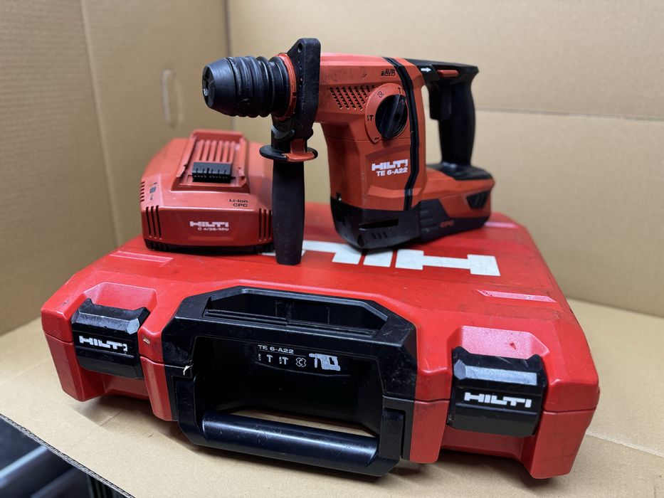 Młotowiertarka Hilti zestaw ładowarka C 4/36-350 akumulator B22 5.2 ah używany bardzo dobry stan