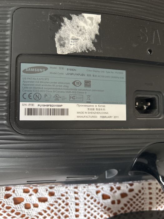 Monitor Samsung 45x30cm