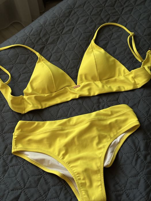 Купальник з високою посадкою