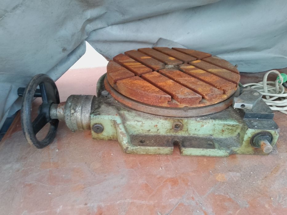 Фрезерный поворотный стол