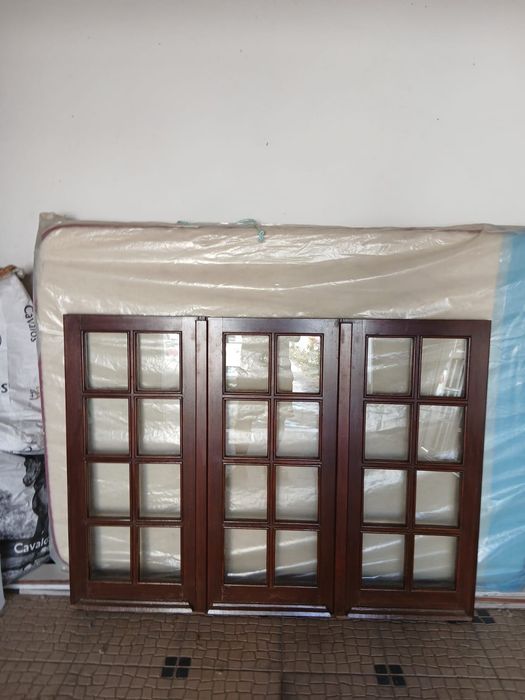 Janela de Madeira para Quarto