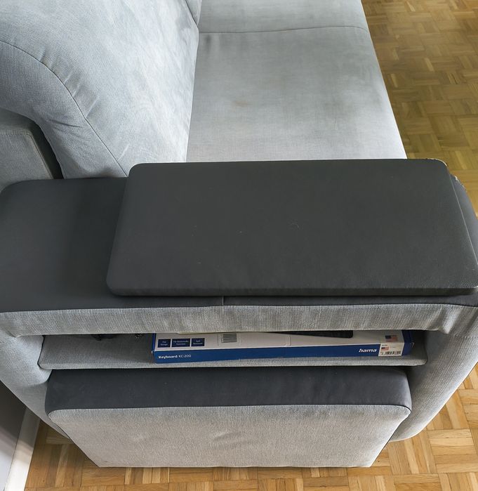 Sofa z pufą AGATA zarezerwowane