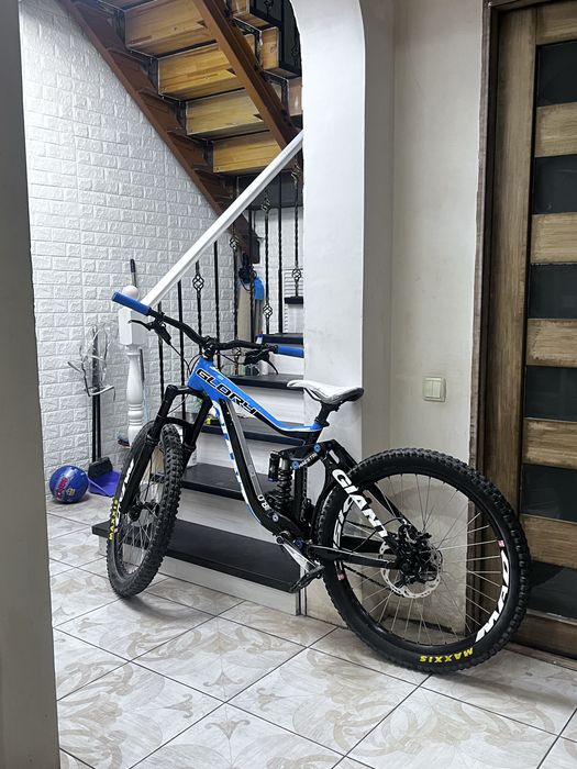 Giant Glory 8.0 2013 СРОЧНО