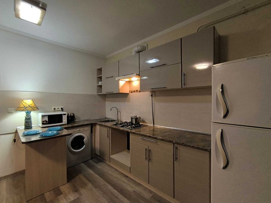 Свет есть.Посуточно свободна 1кк. ул.С.Рихтера новострой/близко центр