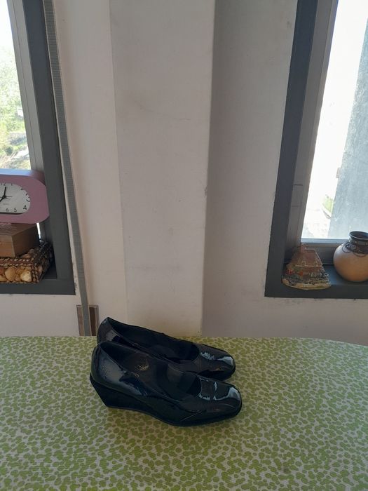 Vendo Sapatos de Senhora FOREVA muito bonitos como novos