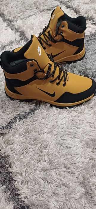 Nowe zimowe buty męskie