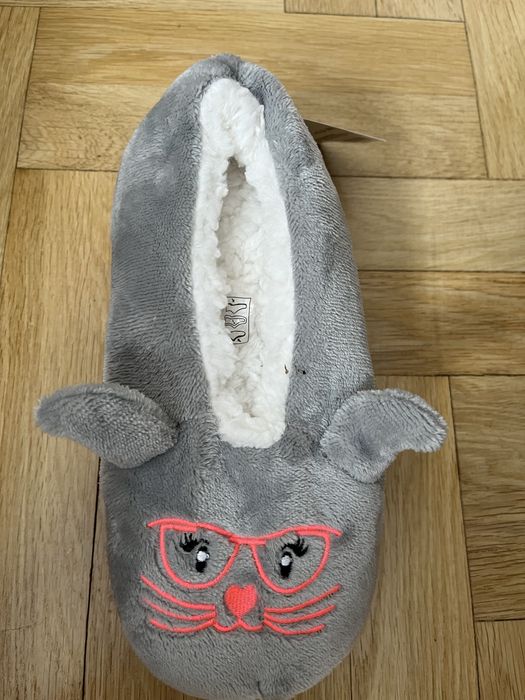 Pluszowe kapcie  rozmiar 41-42