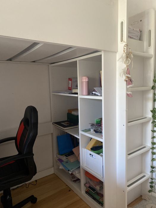 Beliche, com colchao(com secretaria incluida)