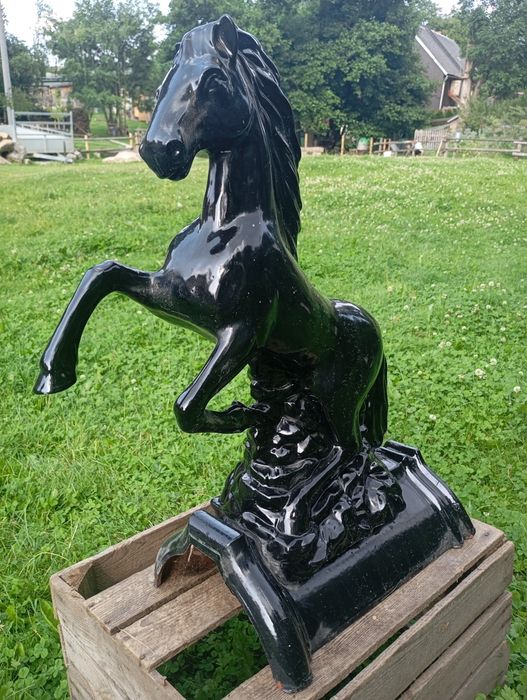 Koń ozdoba dachowa