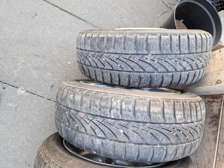 Felgi aluminiowe Renault 14 cali,  opony wielosezonowe 2020 rok