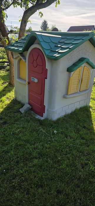 Domek ogrodowy chicco ze slizgawka Little Tikes