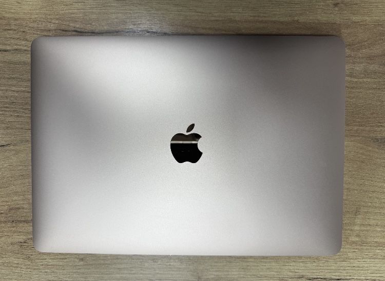 Macbook air 2018 стан гарний rose gold