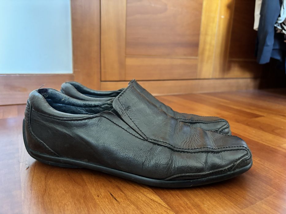 Sapatos pretos confortaáveis tam42