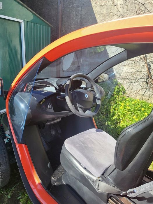 Renault twiz  carro  bem estimado