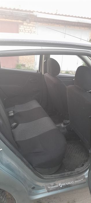 Dacia Sandero.  .