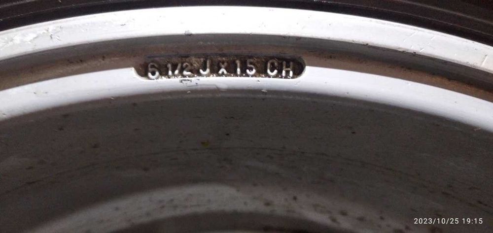 Оригинальные колеса RENAULT R 15 4*100 в сборе 8000 грн. за 4 шт.
