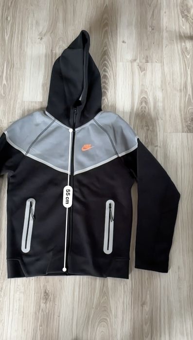 Dres sportowy Nike Tech