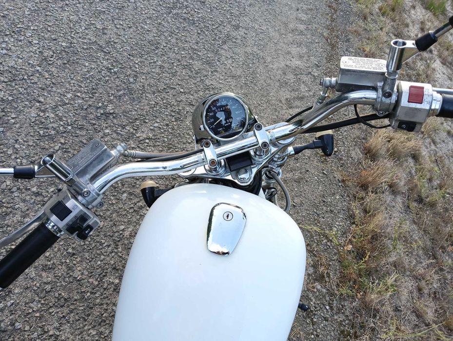 Suzuki Intruder vs800