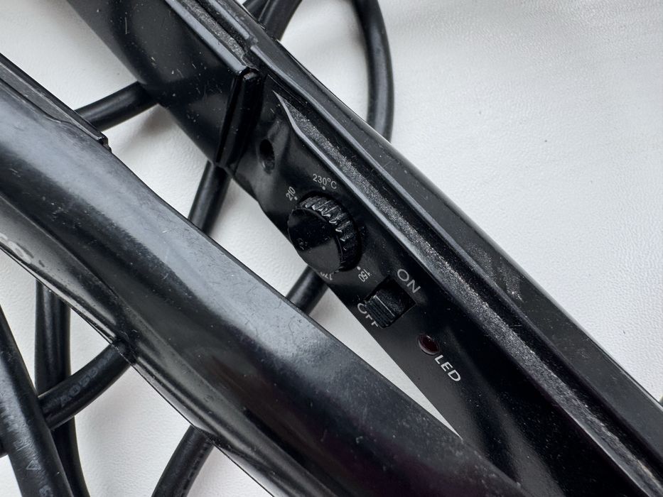 Випрямляч для волосся Moser CeraStyle PRO Black