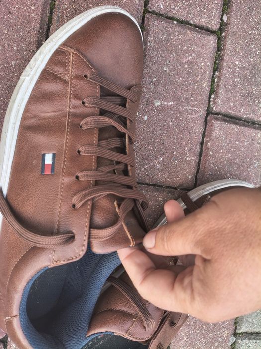 Tommy Hilfiger z USA rozm. 45.5