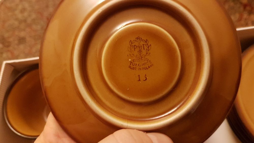 Zestaw filiżanek z cukierniczka Porcelit PRL