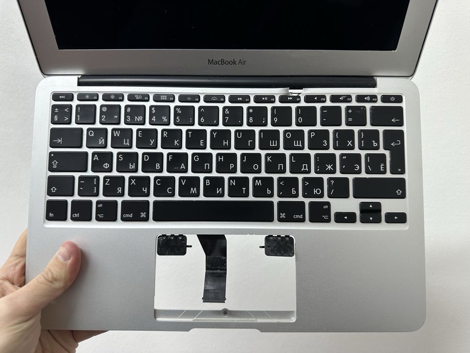 Продам Macbook Air 11” 2012p