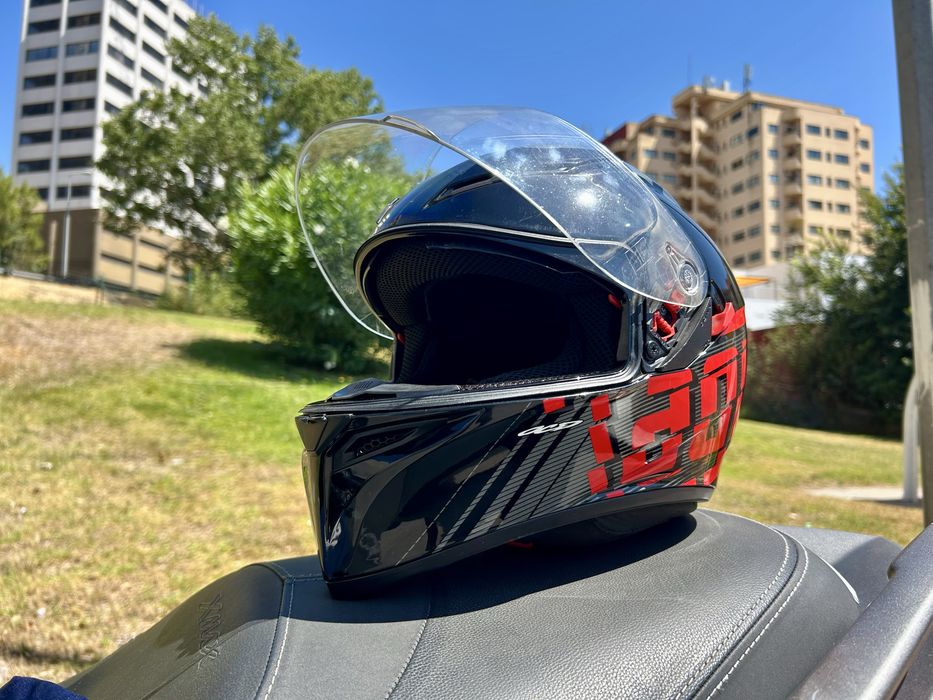 Capacete AGV em bom estado