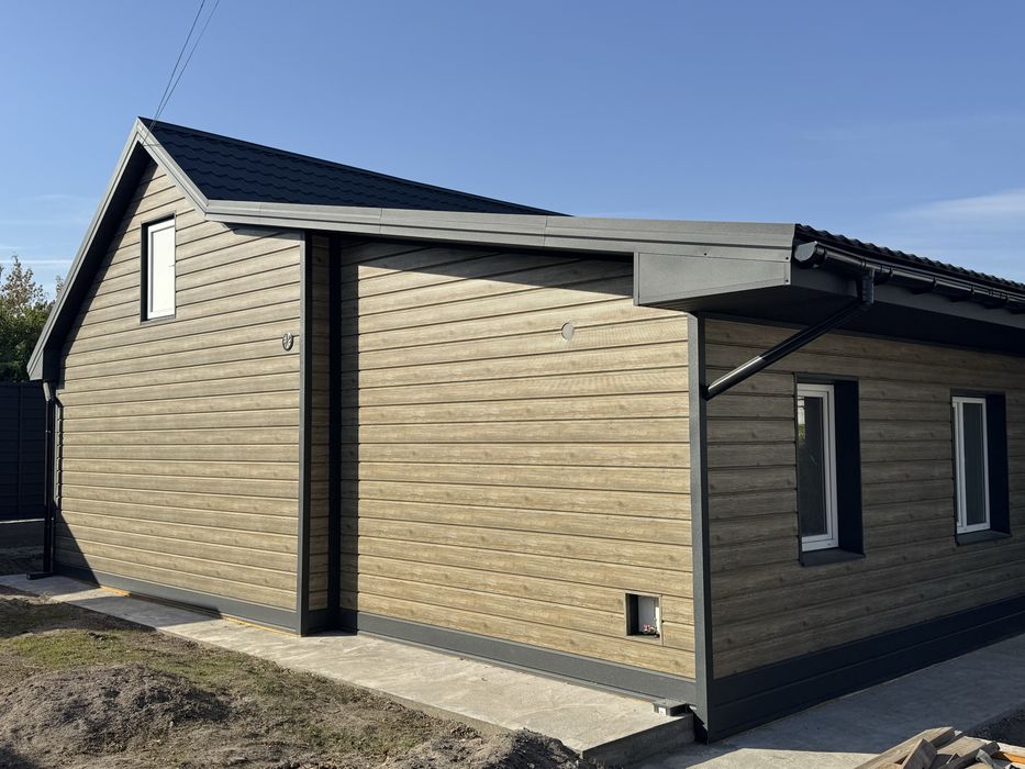 Металевий сайдинг, профлист, жалюзи, блокхаус,вікна
