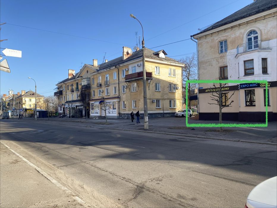 Продаж приміщення в Крюкові біля зупинки