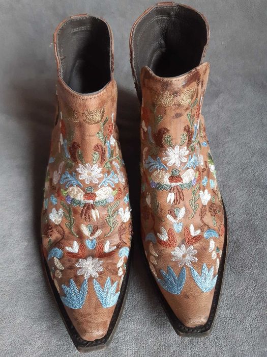 Kowbojki haftowane cavenders made in mexico
