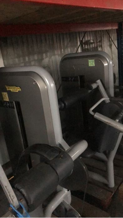 Zestaw 15 maszyn Technogym z serii- Element