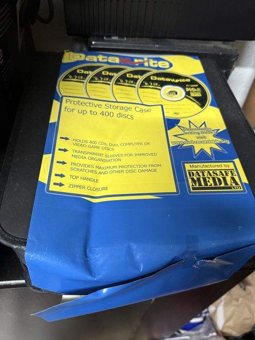 Pastas para DVDs e CDs