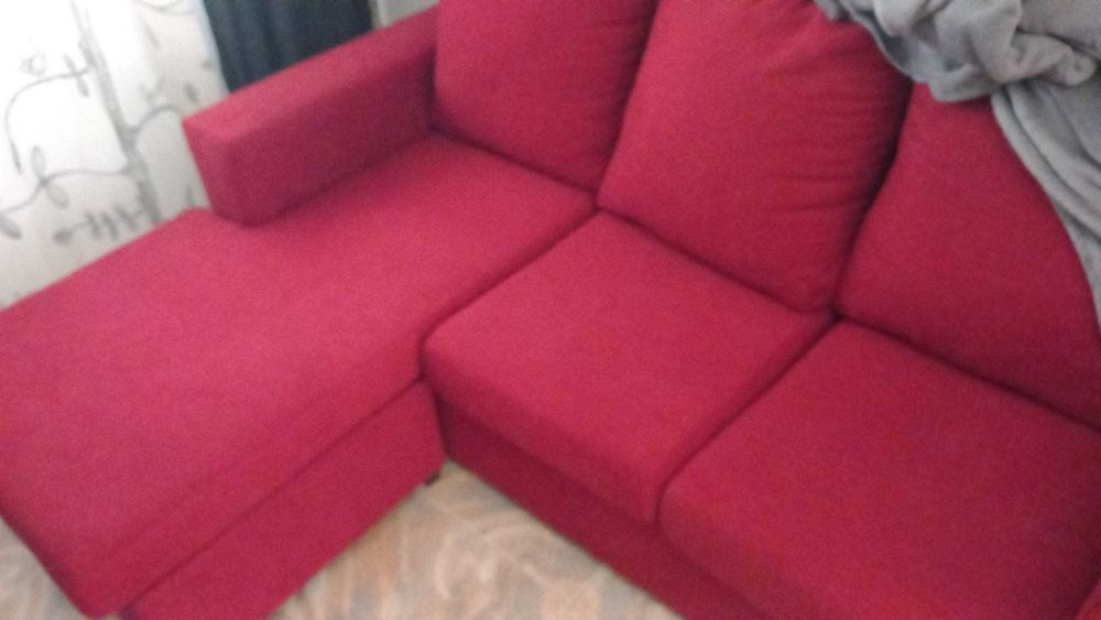 Vendo sofá  vermelho