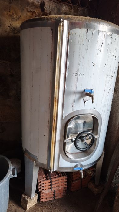 Cuba Inox Capacidade aprox 600L
