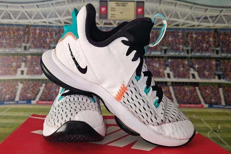 Nike Lebron Witness 5 Sneaker shoes / buty do koszykówki rozmiar: 41