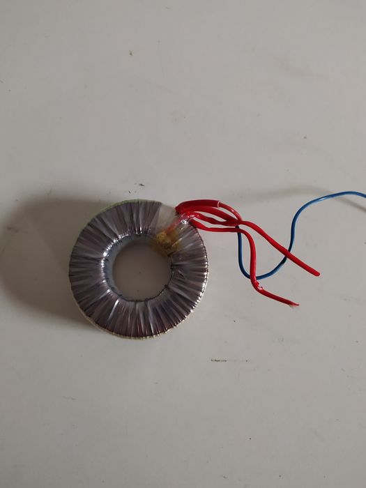 Transformator toroidalny