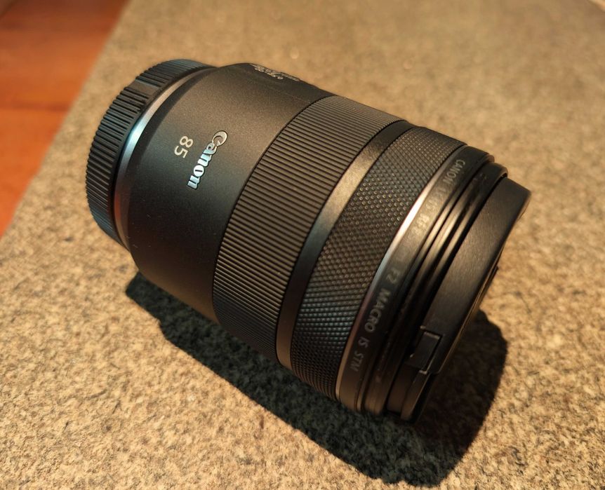 Canon RF 85mm F2 MACRO IS STM