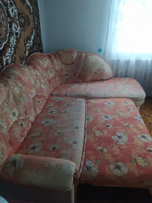 Продаю диван кутовий