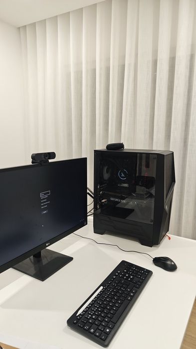 Desktop i9700k - RTX 3080 - 16gb DDR - LG fHD 27"